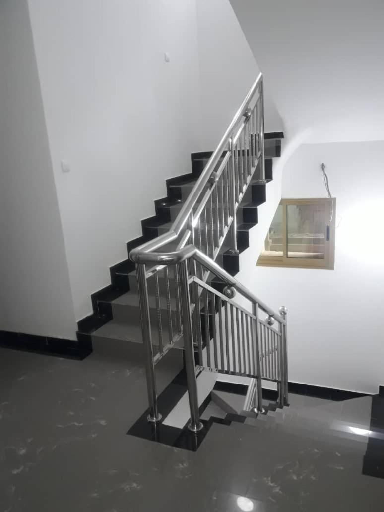 Hotel La Couronne Rw Yaoundé 外观 照片