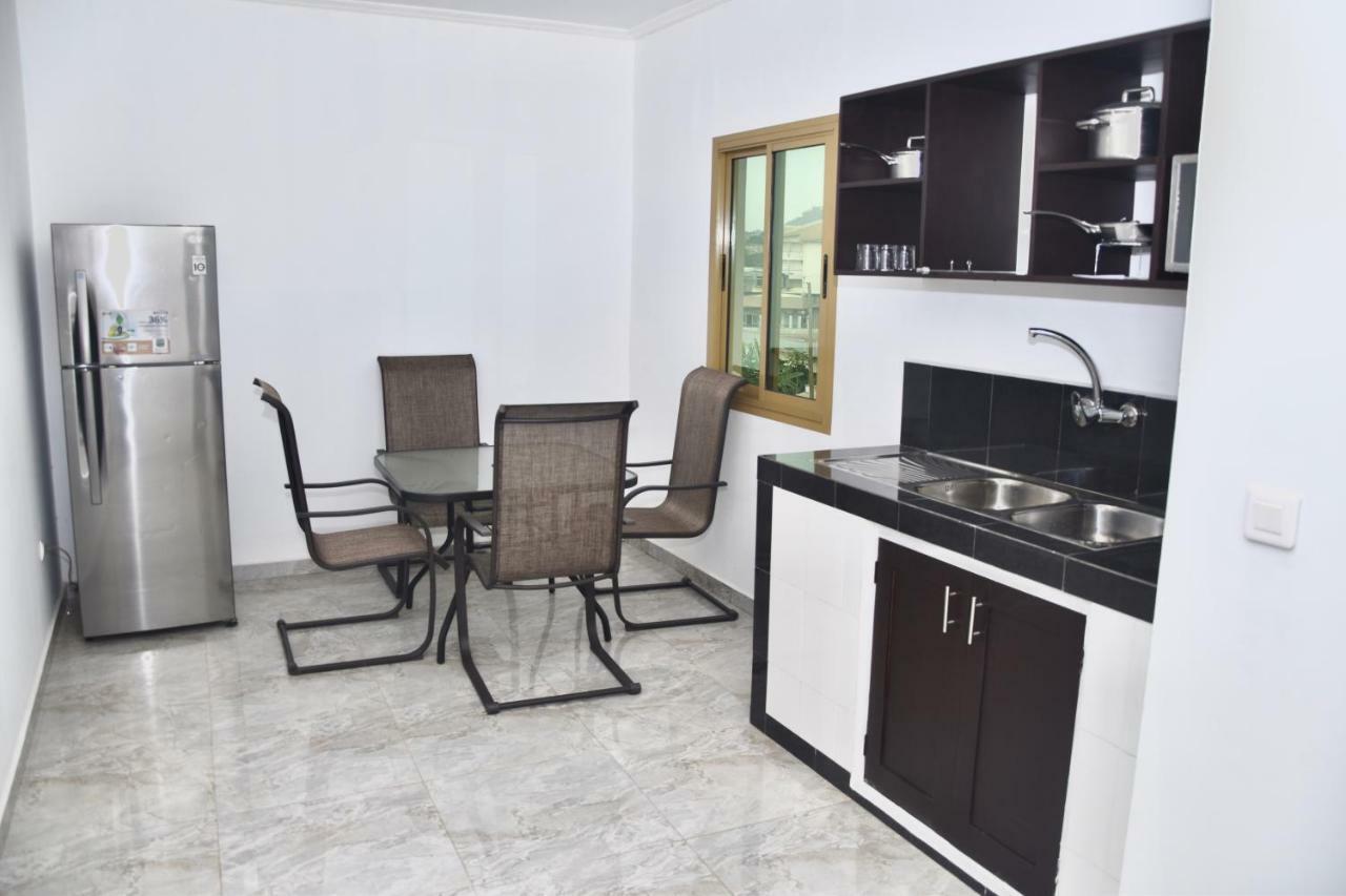 Hotel La Couronne Rw Yaoundé 外观 照片