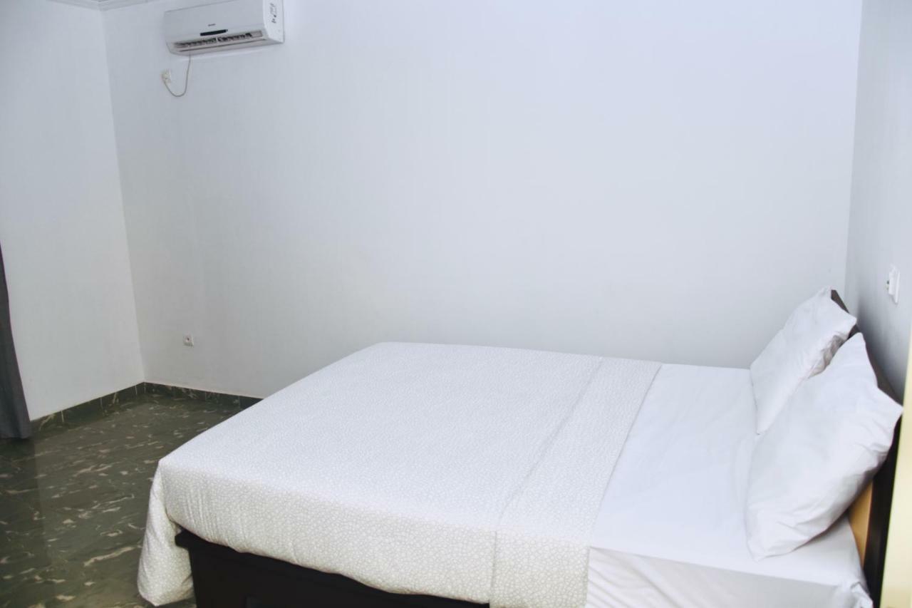 Hotel La Couronne Rw Yaoundé 外观 照片