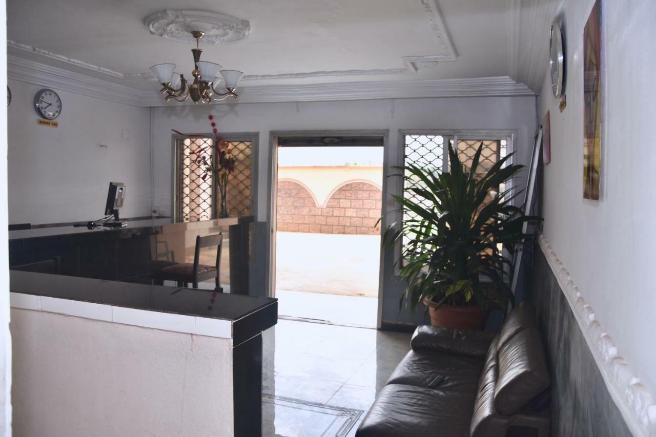 Hotel La Couronne Rw Yaoundé 外观 照片