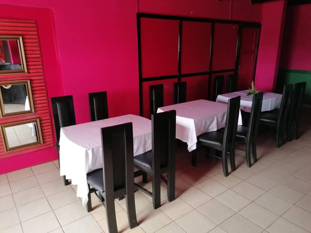 Hotel La Couronne Rw Yaoundé 外观 照片