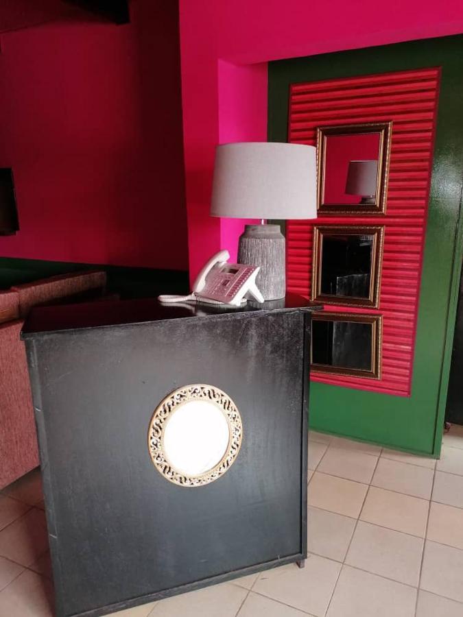 Hotel La Couronne Rw Yaoundé 外观 照片